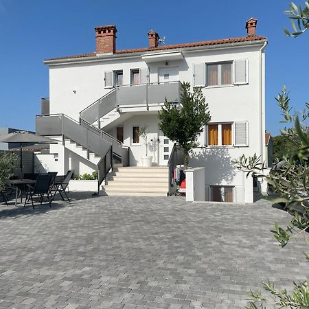 Valkane Beach Apartments Pola Esterno foto
