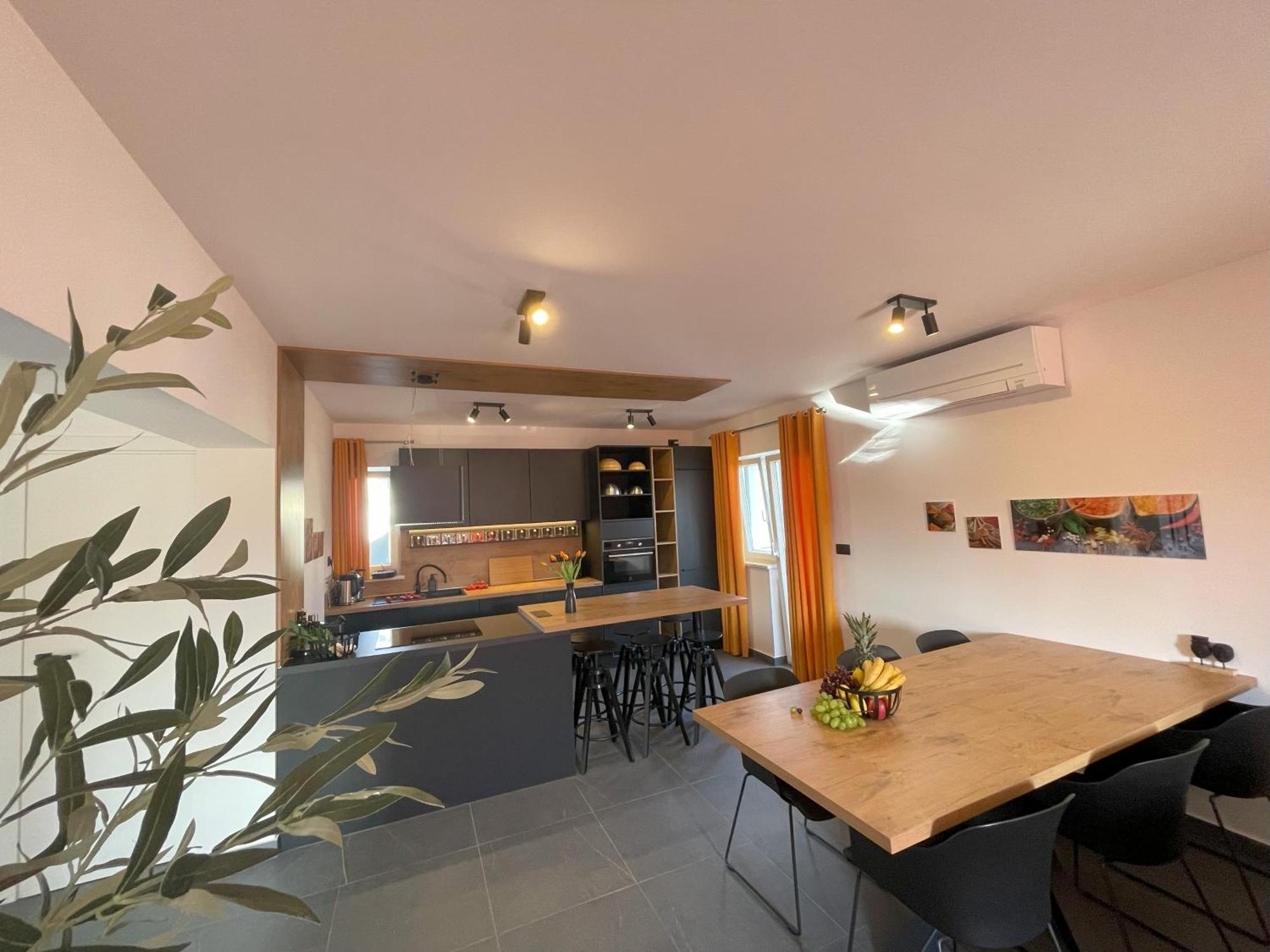 Valkane Beach Apartments Pola Esterno foto