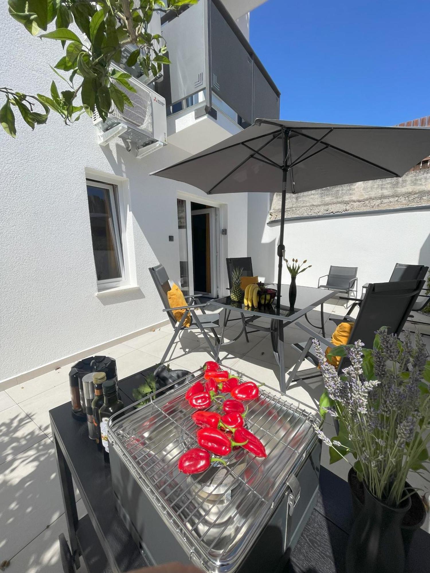 Valkane Beach Apartments Pola Esterno foto
